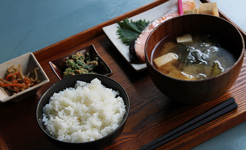 朝食