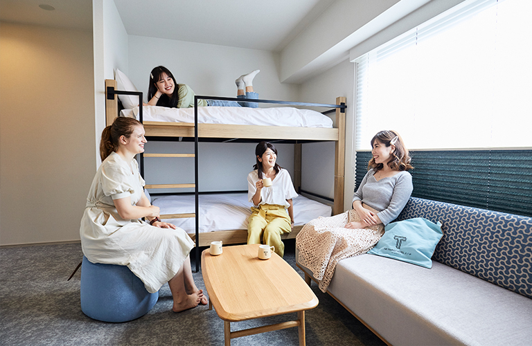 A ROOM FOR 4 PEOPLE